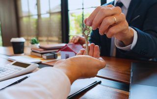 Considerations on the new regulations for investor residency and the implementation of Law n. 9996